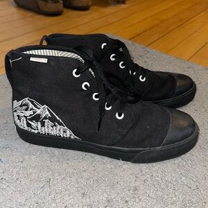BANG shoes, never worn, size women’s 7.5